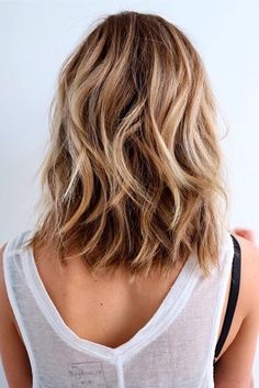 Beach Wavy Hairstyles for Medium Length Hair ★ See more: http://lovehairstyles.com/beach-wavy-hairstyles-for-medium-length-hair/ Longbob Hair, Lob Haircut, Shag Hairstyles, Super Hair, Shoulder Length Hair Cuts, Mid Length Hair, Medium Hair Cuts, Medium Length Hair Cuts