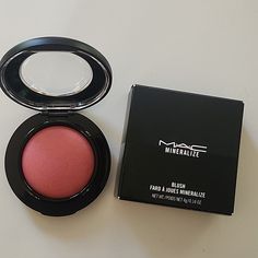 Mac Blush Happy Go Rosy Blush Mac, Mac Blush, Dark Blush, Makeup Mac, Mac Makeup, Christmas Birthday Gifts, Blush Makeup, Mac Cosmetics, Makeup Cosmetics