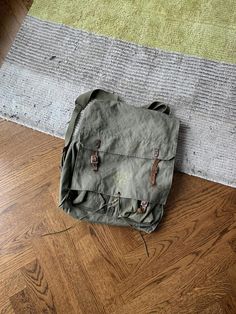 Vintage Backpack For Everyday Use, Vintage Green Backpack For Everyday Use, Vintage Satchel Backpack For Daily Use, Vintage Satchel School Backpack, Vintage Travel Backpack, Vintage Boy Scouts, Edc Bag, Leather Store, Vintage Boy