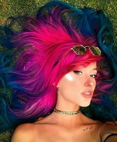 Kylie Hair, Split Dyed Hair, Vivid Hair Color, Rainbow Hair Color, Hair Color Crazy, Creative Hair, Bright Hair Colors, Dyed Hair Inspiration, Dye Ideas