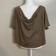 Nwt We The Free Boxy Oversized Draped Neckline Short Sleeve T-Shirt Sz Small In Brown Retail $58 Purchased From La Vendor Lightweight Fabric Stock Pics For Fit Reference Mannequin Form Is Sz 6 Pit To Pit 23” Front Length 21” Any Questions Please Ask Fast Shipping Clean And Smoke Free Home A Bit Wrinkled Due To Packaging 111122b Keywords: Boho Bohemian Casual Loose Fp Gypsy Feel Good Simple Easy Wear Wardrobe Outfit Clothing Usa Fp Free People Fashion Trend Brand Longline Summer Comfy Comfortable