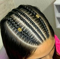 Clique na imagem e aprenda a ganhar 5 mil reais fazendo tranças, você vai aprender do zero a fazer as tranças mais procuradas do mercado Curso de tranças / boxeadora / box Braids / nagô / lateral / afro Curly Braided Hairstyles, Quick Braided Hairstyles, Hair Crush, Hair Dye Colors