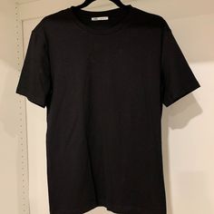 Slender Fit, Very Nice Material, Too Tight For Son Classic Black Stretch T-shirt, Black Stretch Plain T-shirt, Basic Black Cotton Tops, Black Stretch T-shirt For Everyday, Basic Fitted Zara T-shirt, Classic Black Zara Top, Zara Classic Black Tops, Zara Stretch Crew Neck T-shirt, Zara Fitted Crew Neck T-shirt