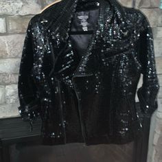 3/4 Sleeve Full Sequin Jacket. Well Made Jacket For The Evening Out, Dinner, Wedding, Party And More. Zipper Close. Brand New Without Tags. Formal Long Sleeve Outerwear For Party Season, Fitted Formal Outerwear With 3/4 Sleeves, Fitted Sequin Outerwear For Holidays, Holiday Black Fitted Outerwear, Black Long Sleeve Outerwear For Party Season, Fall Party Outerwear With 3/4 Sleeves, Winter Formal Sequined Outerwear, Fitted Outerwear For Party Season And Night Out, Formal Winter Outerwear With Sequins