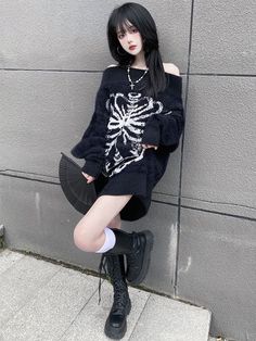 Step out of your comfort zone in this daring Grunge Skeletal Sweater. With a grungy ribcage design, it's the perfect way to showcase your edgy, moody style. Show them you're not afraid to take risks—it's a graveyard out there! Size Chart: Size Bust (cm) Shoulder (cm) Sleeve (cm) Length (cm) Bust (in) Shoulder (in) Sleeve (in) Length (in) S 102 54 45 60 40.16 21.26 17.72 23.62 M 104 55 45 60 40.94 21.65 17.72 23.62 L 106 56 46 61 41.73 22.05 18.11 24.02 XL 108 57 46 61 42.52 22.44 18.11 24.02 Des Gothic Harajuku, Loose Knitwear, Estilo Harajuku, Aesthetic Sweaters, Autumn Knitwear, Skull Sweater, Pullover Mode, Streetwear Mode, Grunge Streetwear