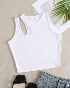 Korean Fashion Shirt, Blusas Crop Top, Sleeveless Crop Tops, Middle Age Fashion, Black Sleeveless Top, Streetwear Y2k, Y2k Clothes, Top Streetwear, Slim Fit Top