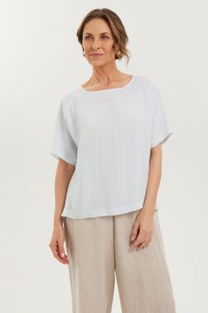 Hi Lo Tee – BECASA Summer T-shirt With Shirttail Hem, Effortless Summer T-shirt For Casual Gatherings, Effortless Spring T-shirt For Casual Gatherings, Versatile Oversized T-shirt For Everyday, Relaxed Fit Tops With Shirttail Hem, Relaxed Fit Top With Shirttail Hem, Relaxed Fit Shirttail Hem Top, Effortless Relaxed Fit Top With Shirttail Hem, Effortless Everyday Crew Neck Tops