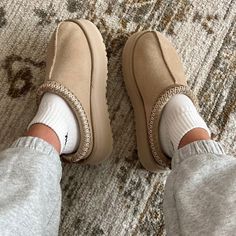 Slippers Aesthetic, Tazz Slipper, Girls Night Outfit, Tasman Slippers, Ugg Tasman Slippers, Fall Mood Board, Fall Mood, Diana Fashion