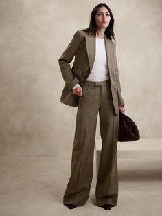 Lido Wide-Leg Italian Wool Pant | Banana Republic Wool Suit Women, Cold Office Outfit, Plaid Suits Women, Cocktail Pants, Business Fits, Corporate Girly, Brown Tweed Suit, Investment Banker, Prom Suit