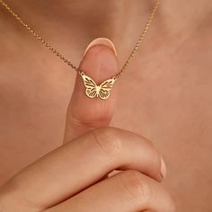 Meet our "Elegant Butterfly Necklace", an elegant and charming accessory that reflects the delicate beauty of butterflies. Crafted with care and precision, this necklace features a stunning butterfly pendant symbolizing transformation, freedom and the enduring beauty of nature. The intricate details of the elegant butterfly add a whimsical touch to your style. Crafted from a variety of high-quality materials, this necklace is designed for lasting elegance. The adjustable chain ensures a comforta Dainty Butterfly Necklace, Minimalist Butterfly, Gold Butterfly Necklace, Butterfly Necklace Gold, Necklace Star, Necklace Birthstone, Mother Christmas Gifts, Etsy Bridesmaid Gifts, Gold Butterfly