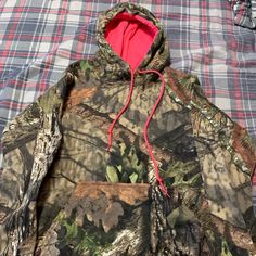 Brand New Without Tags. Real Tree Camo, Real Tree Camouflage, Camouflage Hoodie, Mossy Oak Camo, Camo And Pink, Hoodie Cute, Camo Sweatshirt, Camo Hoodie, Realtree Camo