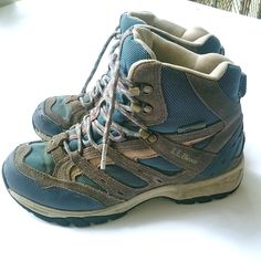 Good Hiking Boots Worn But Not Torn Condition Some Scraping On Sides Of Outer Soles So Not Brand New Dri-Lex Comfort Lining S1 Good Hiking Boots, Best Hiking Boots, L L Bean, Hiking Boots, Bootie Boots, Gray Color, Ankle Boots, Hiking, Women Shoes