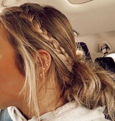 Braids Into Messy Bun, Western Hair Styles, Western Hair, Cute Simple Hairstyles, Hair Stylies, Going Viral, Hairdo For Long Hair