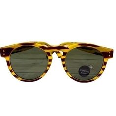 New Girls Komono Sunglasses Clement Safari Matte Yellow & Brown Uv 400 Protection Scratch Resistant Heat Moldable Temples Comes With Case And Dusting Cloth Stylish !! Komono Sunglasses, Girl Sunglasses, Girl With Sunglasses, Yellow Fashion, Black Sunglasses, Colored Sunglasses, Yellow And Brown, New Girl, Kids Accessories