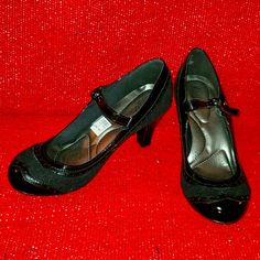 90's Women's Size 9w Dexfer Dex Flex Faux Leather And Wool Mary Jane Business Pump. Never Worn. Still With Original Price Sticker. Factory Condition. Price Is Firm. Vintage Mary Janes, Retro Black Heels For Fall, Retro Synthetic Heels For Fall, Black Fitted Retro Heels, Vintage Synthetic Heels For Formal Occasions, Vintage Formal Heels In Synthetic Material, Shoes Vintage, Price Sticker, Mary Jane Heels