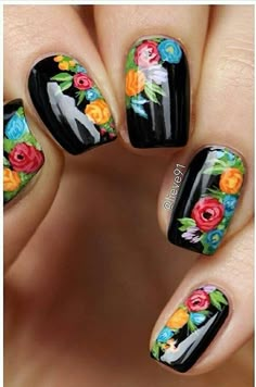 Mexican Inspired Nails Mexico, Fiesta Nails, Mexican Nail Art, Mexican Nails, Floral Nail, Floral Nail Art, Flower Nail Art