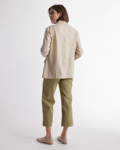 Who doesn't want to throw on the effortless look of linen to top off their outfit? The single-breasted European Linen Blazer is here to do just that. Relaxed fit, functional pockets, breathable, and lightweight. We love her for work, vacation, and weekends—versatile is an understatement.  | Quince | Women's 100% European Linen Blazer in Driftwood, Size Large Summer Business Casual Relaxed Fit Blazer, Linen Outerwear With Pockets For Business Casual, Business Casual Linen Outerwear With Pockets, Casual Linen Outerwear With Buttoned Pockets, Casual Summer Blazer For Everyday, Solid Linen Blazer For Work, Linen Blazer For Work, Linen Blazer For Workwear, Casual Linen Blazer With Lapel Collar