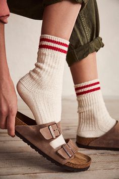 Birkenstocks Aesthetic, Socks With Birkenstocks, Birkenstocks Outfit, Socks Aesthetic, Stripe Socks