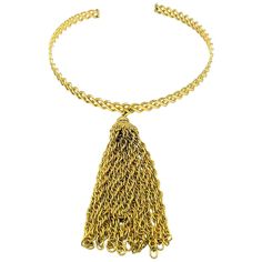 A striking Vintage Grosse Tassle Choker necklace straight out of the 1970s and 1970 to be precise. Crafted in gold plated metal. A crisscross patterned collar gives way to a neck enhancing long drop tassle that moves beautifully being created from chains. Featuring In very good vintage condition, signed, approx. 10cm tassle drop and adjustable collar. Channel your inner 70s glam with this stunning edgy collar by the House of Dior. Decades of style to come. Established in 2016, this is a British Jennifer Gibson, House Of Dior, 70s Glam, Vintage Jewels, Vintage Costume Jewelry, Boutique Jewelry, Vintage Jewellery, Vintage Costumes, Vintage Stil