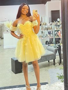 Silhouette:?A Line Waist: Natural Sleeve Length:?Sleeveless Fabric: Tulle, Lace Shown Color: Yellow Built-In Bra: Yes Extra Heels, Yellow Homecoming Dresses, Flower Tulle, Floral Prom Dresses, Tulle Homecoming Dress, Short Homecoming Dress, Lace Homecoming Dresses, Birthday Party Dress, Yellow Lace