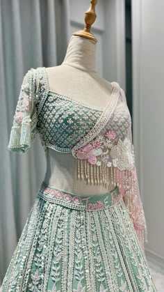 Lehnga Style, Dressing Up Outfits, Outfits In Winter, Prom Dresses With Lace, Chic Prom Dresses, Lunch Outfit, Rain Outfit, Dress For Prom