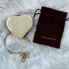 Louis Vuitton Vernis, Authentic, Used, Heart Shaped Coins Bag. Normal Wear Signs (In Pics), Zipper Original Color In The Last 2 Pics, Fabric Dyed To Dark Brown. Authentic Code Also In Pic. Comes With Original Dust Bag. Measurements In Video. Bags Louis Vuitton, Louis Vuitton Vernis, Bag Measurements, Coin Bag, How To Dye Fabric, Louis Vuitton Bag, Dark Brown, Heart Shapes, Dust Bag