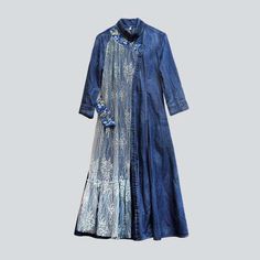 Introducing the 2023 Spring-Summer Collection ââ‚?the perfect combination of street style and sophistication! Our Embroidered Long Women's Denim Dress is patterned to be the ultimate statement piece. Featuring a fit and flare silhouette. buttoned closure and embroidery. this versatile dress will make you stand out from the crowd wherever you go!Why It's A Must-HaveThis dress is designed for the fashionista who loves to make a statement. Its unique fit and flare fit type is designed to hug your c Denim Dresses Online, Urban Trends, Womens Denim Dress, Unique Fits, Women Maxi, Embroidered Denim, Versatile Dresses, Boho Chic Fashion, New Wardrobe