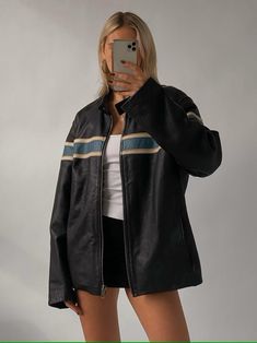 Jaren 90 vintage oversized jas, vintage oversized rechte damesjas, oversized leren damesjas, dames bikerjack, cadeau voor haar - Etsy Nederland Striped Leather Jacket, Biker Shorts Outfit, Womens Biker Jacket, Look Retro, Womens Jackets, Oversized Jacket, Leather Moto Jacket