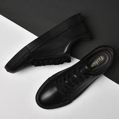 Golf -echte Lederschuhe haben ein klassisches Design, mit einem zeitgemäßen Look und gleichzeitig bequem. Dieses Modell besteht aus ökologischem Leder in Kombination mit Premium -Materialien, um Qualität, Haltbarkeit und Komfort zu bieten. Dieser Schuh kann aus italienischem Design hergestellt werden und kann zu Smart-Casual- oder Streetwear-Kleidung getragen werden.



Geschlecht: Männlich

Jahreszeit: Frühling Herbst


Gelegenheit: Lässig


Besonderheit: Atmungsaktiv & Komfort


Farbe: Weiß sc Sneakers Walking, Fall Sneakers, Shoes Big, Round Toe Sneakers, Fashion Shoes Flats, Lightweight Sneakers, Yellow Shoes, Men Loafers, Fashion Footwear