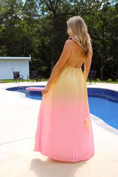 Plunge neckline pleated maxi dress Yellow Ombre Dress, Ombre Maxi Dress, Yellow Ombre, Cocktail Dress Formal, Ombre Dress, Plunge Neckline, Pleated Maxi Dress, Summer Bikinis, Pleated Maxi