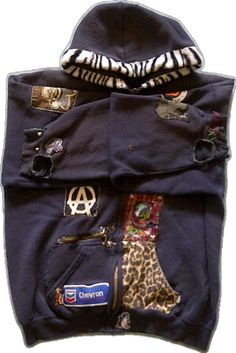 Hoodie Diy, Battle Jacket, Diy Clothes Design, Punk Outfits, How To Make Clothes, Alternative Outfits, Dream Clothes