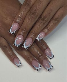 Nails Interior Design, Short Nails Black Women, Short Nails Black, Nails Black Women, Nails Shapes, French Tip Nail Designs, Ombre Acrylic Nails, Colored Acrylic Nails