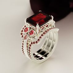 Ruby Ring Set, Ring Stand, Garnet Ring, Accessories Ideas, Luxury Gift Box, Garnet Rings, Silver Pieces, Ruby Ring, Red Garnet