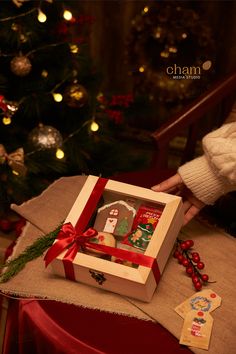 Christmas Present Photography, Christmas Gifting Photography, Christmas Sweets Photography, Christmas Box Photography, Xmas Food Photography, Product Christmas Photography, Christmas Photoshoot Product, Christmas Hampers Photography, Festive Product Photography