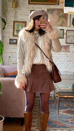 Autumn 70s Fashion, Vintage Fur Jacket Outfit, 60s Coat Outfit, 70s Fur Jacket, 70s Courdoroy Outfit, 70s Aesthetic Winter, 70s Winter Style, Penny Lane Fashion, Penny Coat Outfit