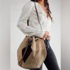 Blemish In Front Right Side As Shown In Last 2 Photos Put On A Button Or Patch Or Something Else And Get A Terrific New Bag For Half Price C06102320c1 Beige Leather Bucket Bag For Fall, Fall Beige Leather Bucket Bag, Casual Bucket Bag For Fall Errands, Casual Fall Bucket Bag For Errands, Trendy Beige Bucket Bag With Leather Handles, Trendy Bucket Bag With Snap Closure, Cream Casual Satchel Bucket Bag, Beige Bucket Bag For Everyday In Fall, Beige Bucket Bag For Fall