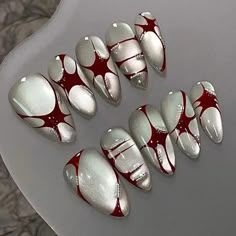 Junji Ito Inspired Nails, Cat Claws Nails, Cat Eye Winter Nails, Arcane Nails Design, White Tiger Nails, Cat Nails Acrylic, Pixel Nails, Medium Square Nails Designs, Grunge Nail Ideas