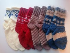 Hand knitted socks Style 1# 51% acrylic, 49% wool Feet in lenght 25cm Style 2# 51% acrylic, 49% wool Feet in lenght 25cm Style 3# 100% wool Feet in lenght 25cm Suitable for wide feet or to pull over another sock Style 4# 100% acrylic Feet in lenght 27cm Dancer socks Hand-knitted soft socks with the optimal feel-good factor for cold winter days. Highly recommend hand washing your wool socks with soap to preserve their color and texture. Ready to Ship Nordic Knitted Winter Socks, Winter Nordic Knitted Socks, Hand Knitted Nordic Style Winter Socks, Nordic Style Hand Knitted Winter Socks, White Knitted Socks For Winter, White Knitted Winter Socks, Hand Knitted Winter Socks, Socks Style, Sock Style