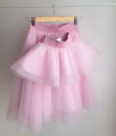 Spring Party Tulle Skirt, Chic Pink Tulle Skirt, Pink Tulle Skirt Bottoms For Party, Spring Party Tulle Skirt Fabric, Spring Party Tulle Fabric With Lined Skirt, Spring Party Pleated Tulle Skirt, Spring Party Pleated Tulle Skirt Fabric, Spring Party Tulle Fabric For Pleated Skirt, Spring Party Tulle Fabric Pleated Skirt