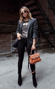 Stil Rock, Moda Rock, Mode Rock, Chique Outfits, Pastel Outfit, Edgy Chic, Hi-fi, Rock Chic, Looks Black