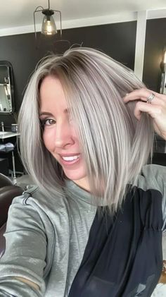 39 Silver Hair Ideas to Channel Your Inner Silver Siren - Luxe Luminous Silver Hair Ideas, Silver Hair Color Ideas, Silver Bob, Silver Haired Beauties, Grey Blonde Hair, Grey Blonde, Grey White Hair, Blonde Waves, Silver Hair Color