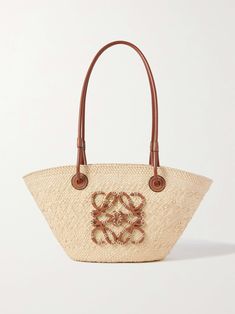 17+ European Summer Outfits I’m Obsessing Over for 2024! Loewe Paula's Ibiza, Basket Tote, French Girl Style, Loewe Bag, Designer Totes, Woven Raffia, Gold Charm Necklace, Basket Bag