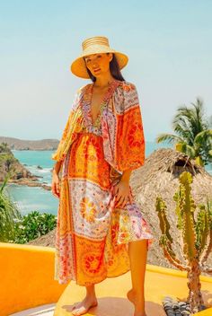 Poolside Outfit, Dress With Kimono, Bohemian Sundress, Boho Dresses Long, Brunette Models, Kaftan Style, Colorful Dress, Bohemian Women, Blonde Model