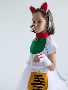 Lucky Cat Costume, Japan Halloween Costume, Simple At Home Halloween Costumes, Japanese Halloween Costume, Cat Costume For Kids, At Home Halloween Costumes, Cat Costume Kids, Cute Cat Costumes, Flamingo Costume