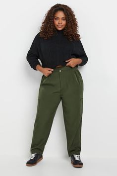 Shop YOURS Curve Green Paperbag Waist Cargo Trousers at Yours Clothing. Discover women’s plus size clothing in sizes 10-36 with fast delivery. Women Tomboy Outfits, Women Tomboy, Animal Print Dress Casual, Formal Coat, Chunky Knitwear, Swimwear Shorts, Chino Trousers, Cargo Pocket