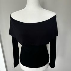 Size Xs Fitted Long Sleeve Off The Shoulder **No Care Tags, This Top Was A Sample** Fitted Black Blouse For Layering, Elegant Black Foldover Top, Versatile Off-shoulder Black Top, Black Foldover Top For Night Out, Black Off-shoulder Top For Date Night, Elegant Black Tops For Layering, Black Off-shoulder Top For Night Out, Fitted Long Sleeve, Care Tag