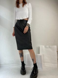 "- Vintage 90s Dana Brooke black leather pencil skirt - 100% leather shell with acetate nylon lining - Zipper and snap closures  - Made in Korea - Tagged S  Waist: 25\" Hip: 18\" Length: 25.5\"" Leder Skirt Outfit, Spring Leather Pencil Skirt For Party, Fitted Leather Pencil Skirt In Modern Style, Fitted Modern Leather Pencil Skirt, Modern Fitted Leather Pencil Skirt, Leather Pencil Skirt Outfit Casual, Fitted Leather Pencil Skirt For Spring, Fitted Black Leather Pencil Skirt, Spring Leather Pencil Skirt For Office