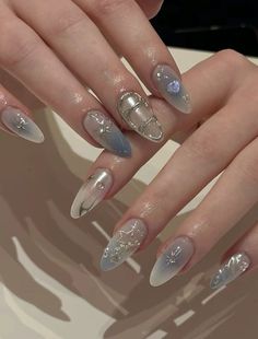 Star Nail Aesthetic, Cool Nail Inspo Spring, Wave To Earth Nails, Blue Grey Nails Design, Y2k Blue Nails, Short Blue Nails With Design, Blue Nails With Gems, Silver Blue Nails, Blue Korean Nails