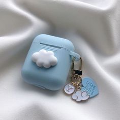 blue, aesthetic y theme imagen en We Heart It Sac Michael Kors, Cute Ipod Cases, Tout Rose, Baby Blue Aesthetic, Ipod Cases, Korean Aesthetic