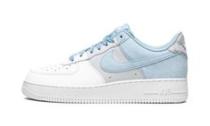 The Nike Air Force 1 Low ‘07 “Psychic Blue” is a tri-color makeup of the retro basketball and lifestyle shoe by Nike that was released in June 2021.  The “Psychic Blue” is a clean and casual look for summer and beyond that features a versatile color block consisting of white, grey, and light blue.  Smooth white leather appears on the perforated toe, lower eyelets, and forefoot.  Nike contrasts the look by constructing the mid-panel and middle eyelets in Football Grey tumbled leather.  Nike compl Air Bra, White Air Forces, Nike Casual, Retro Basketball, Color Makeup, Sport Shoes Men, Nike Air Force 1 07, Blue Heels, Nike Air Force 1 Low